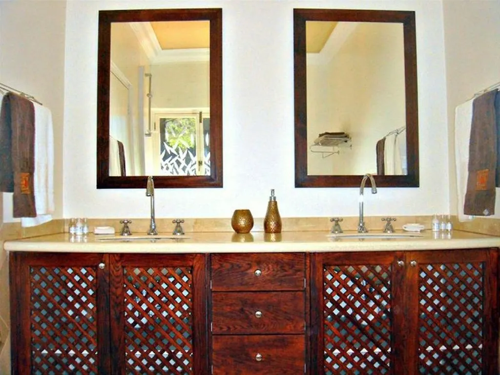 Villa Hout Bay Heights 4*,